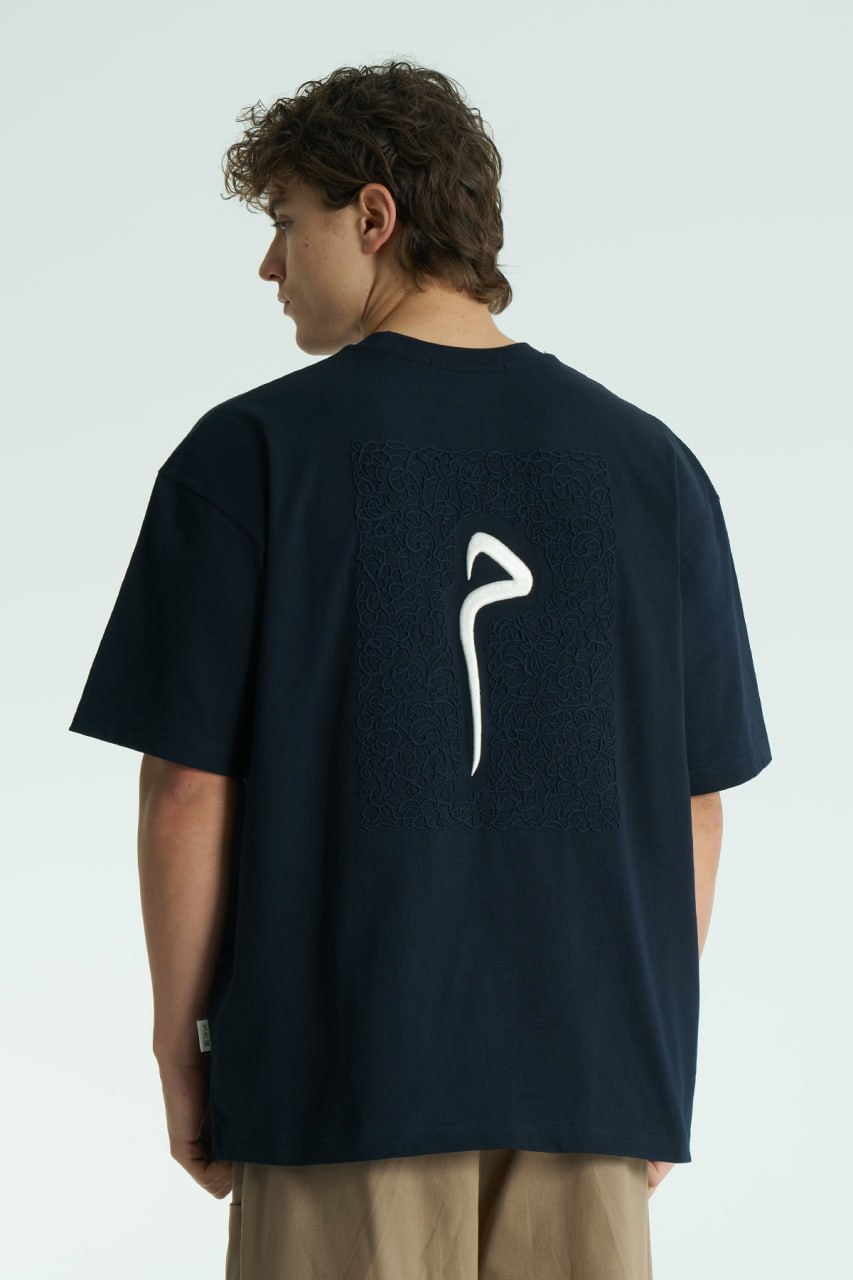 Elif Kaligrafi Nakış Oversize T-Shirt (Lacivert) — arka