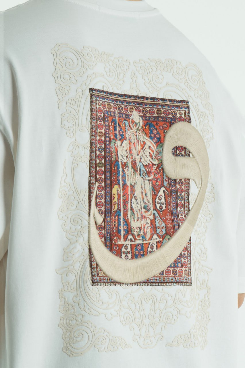 Vav Halı Nakış Oversize T-Shirt (Beyaz) — arka