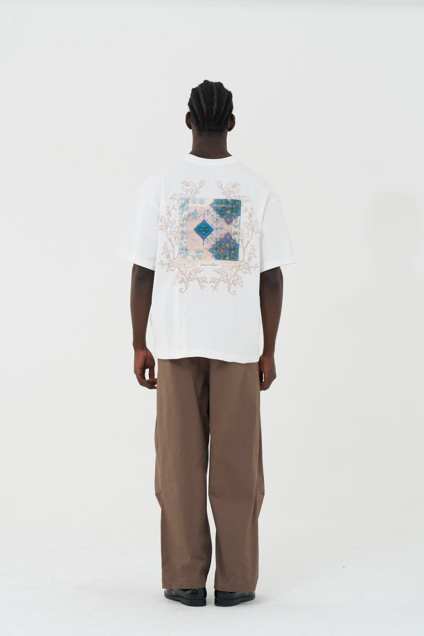 Saw Club Halı Nakış Oversize T-Shirt (Beyaz) — arka