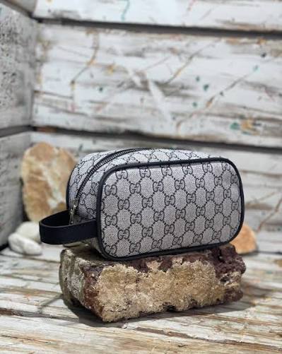 Gucci GG Supreme El Çantası